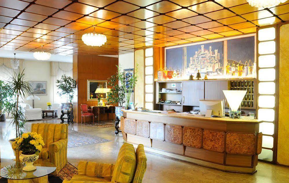 Hotel Beatrice Este Eksteriør bilde