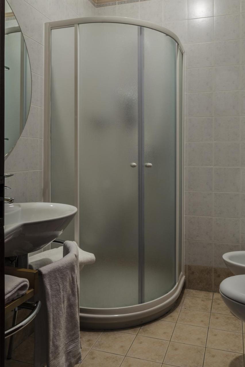 Hotel Beatrice Este Eksteriør bilde